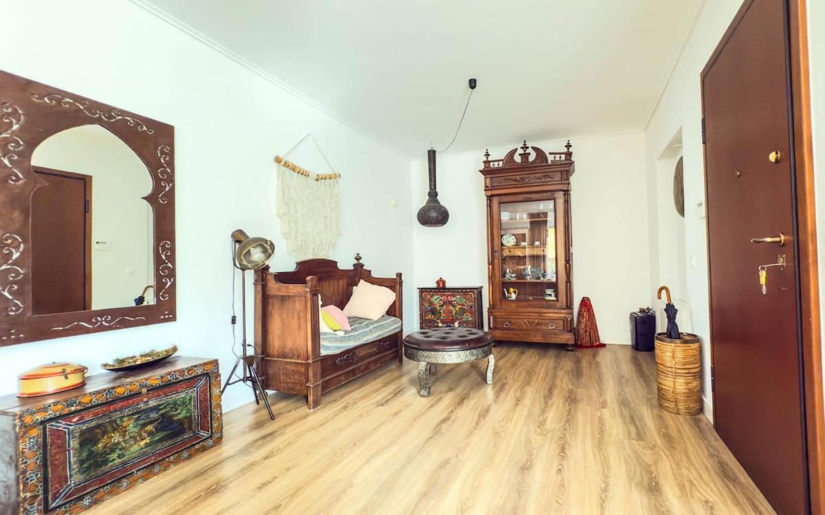 Ferienwohnung Σύγχρονο Vintage Στο Μαρούσι Athen Exterior foto